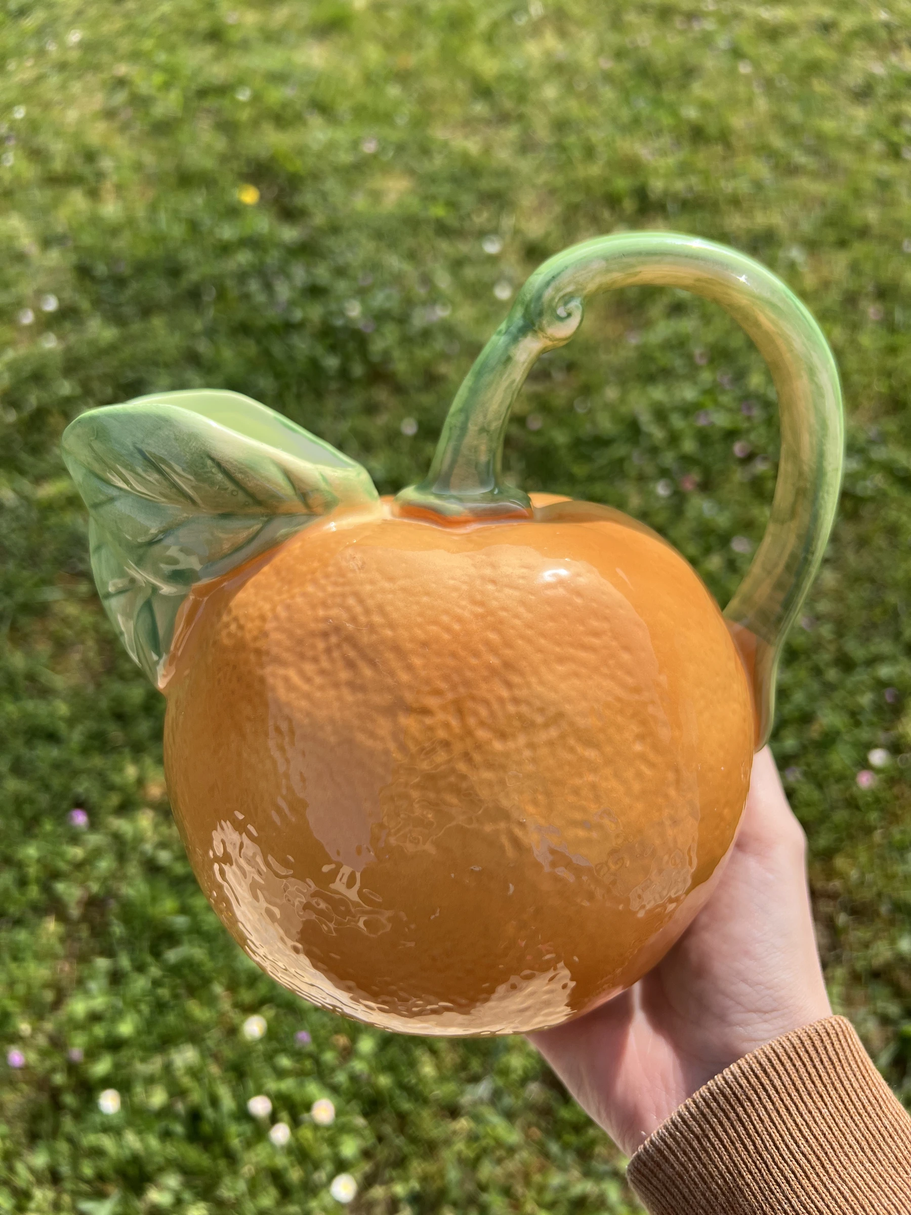 🍊 Pichet orange en céramique barbotine vintage 1L – déco cuisine rétro